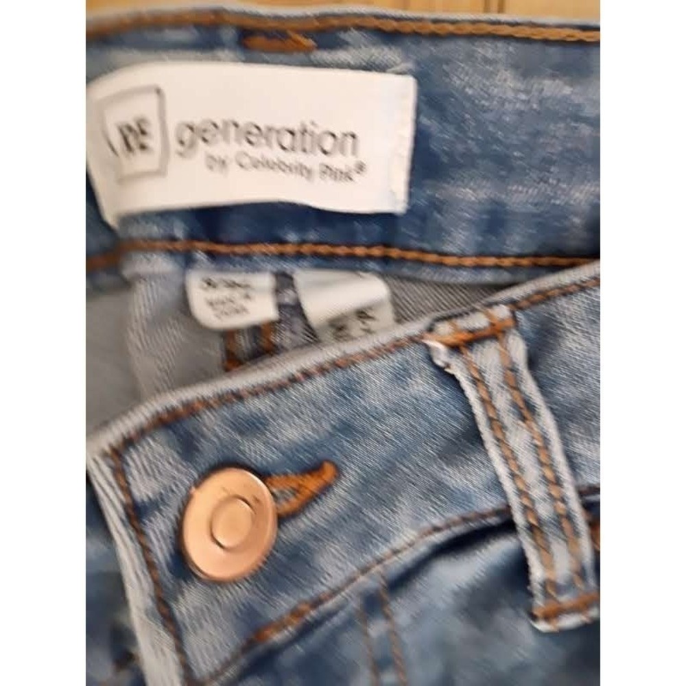 Celebrity Pink Generation Floral Embroidered Flare Jeans Light Wash Womens W 26 - Picture 6 of 14